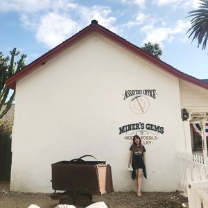 Meet your Posher, Felicity